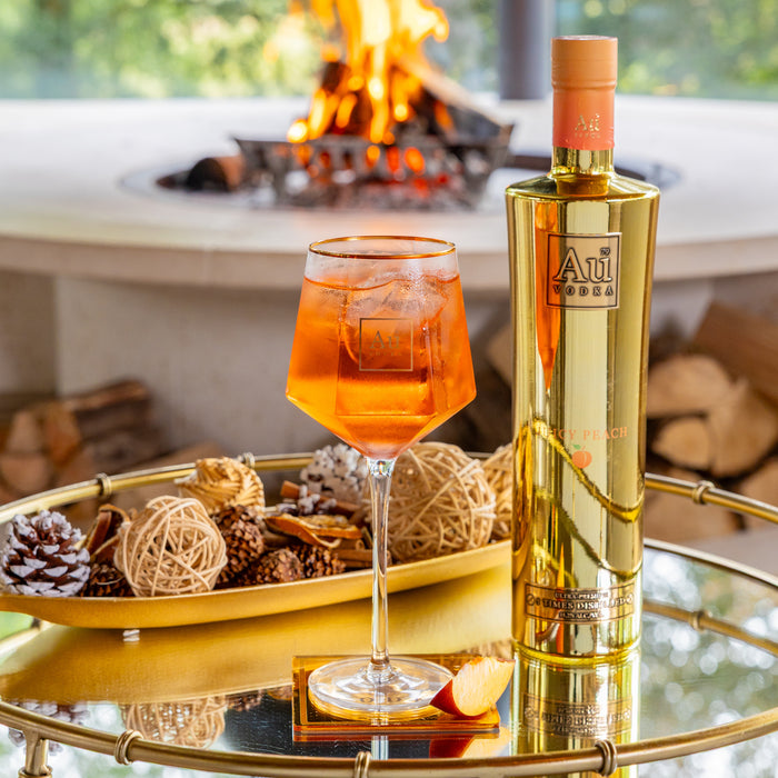 Au Vodka 70cl & Long Stem Diamond Cut Glass
