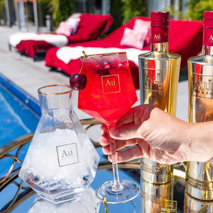 Au Vodka Red Cherry 70cl & Any Glass