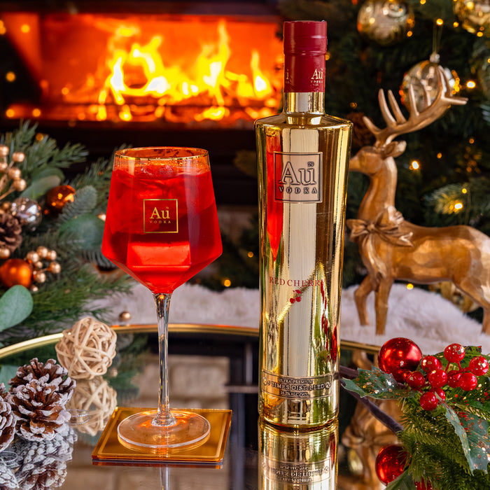 Au Vodka 70cl & Long Stem Diamond Cut Glass